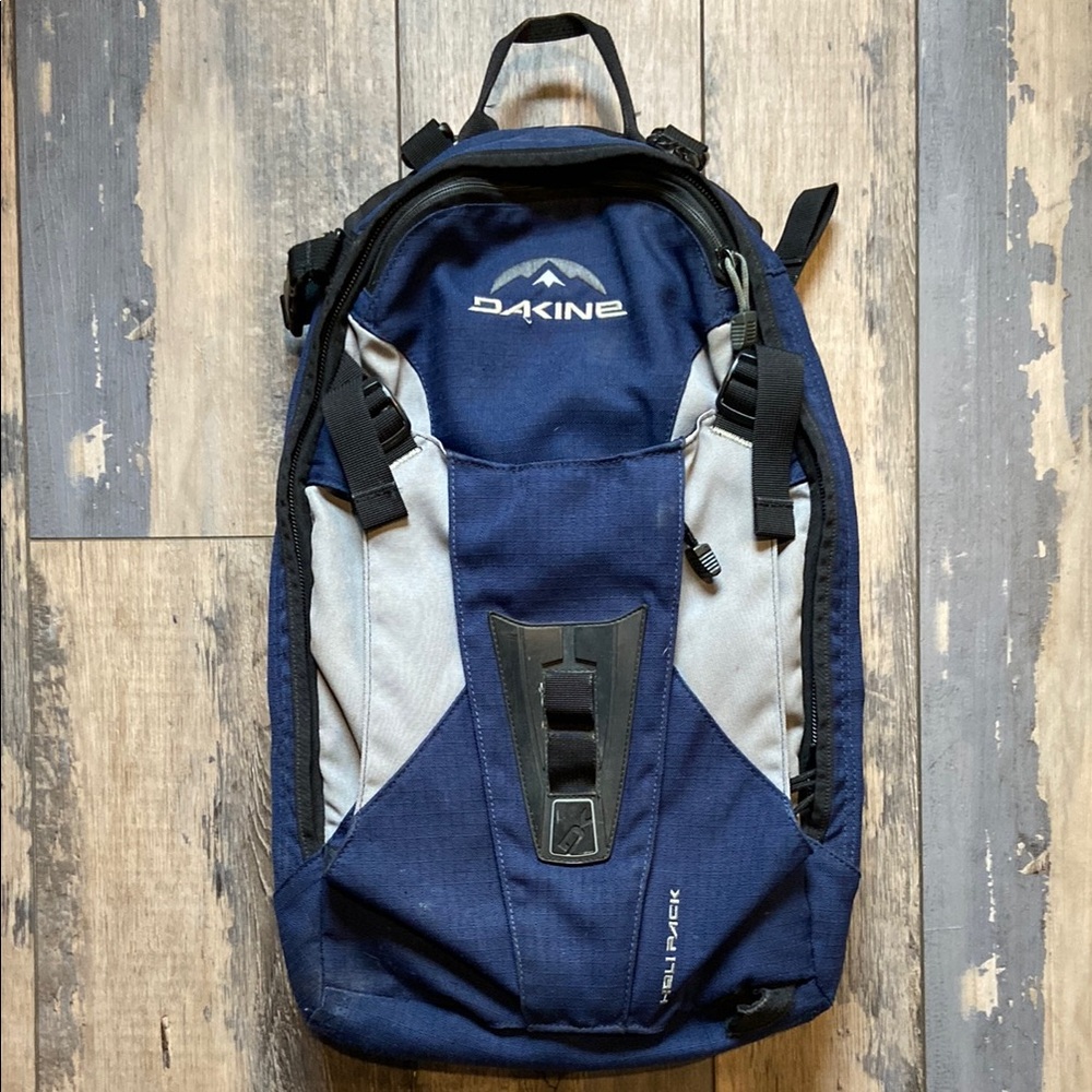 Dakine Heli Pack Mens Backpack School Snowboard Ski Travel Pack Bag Blue Gray
